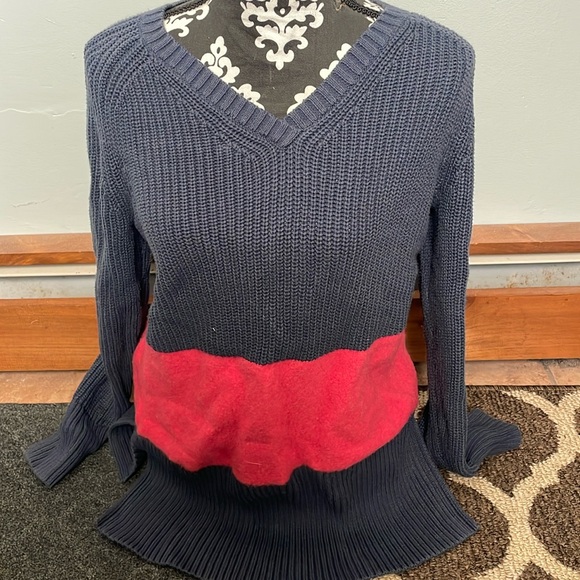 GAP Long Blue and Red V-Neck Sweater Size Small - Picture 3 of 8